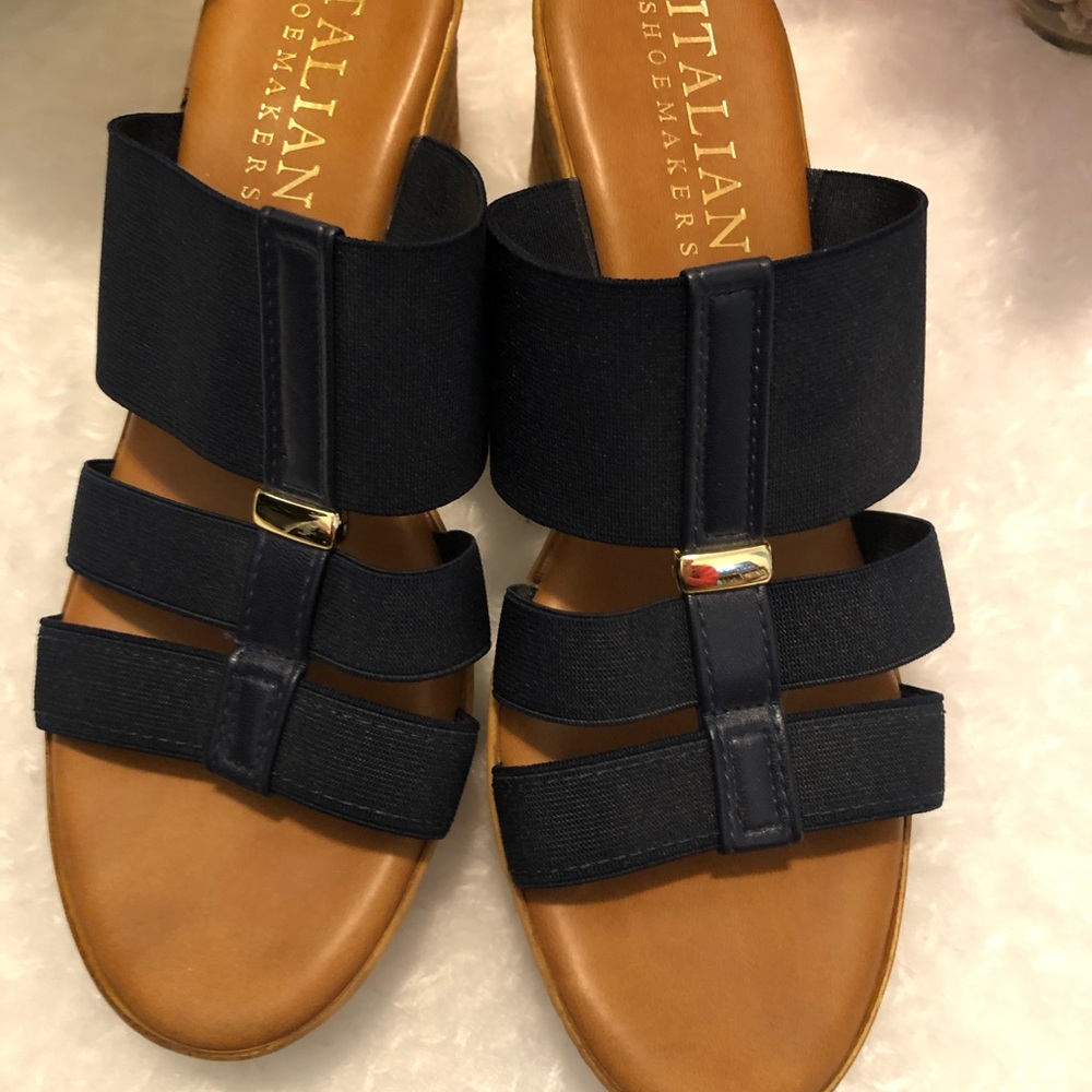 Women’s blue wedges